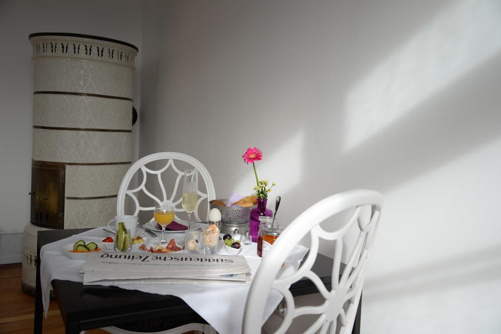Alte Apotheke Bed & Breakfast Karlsbad Exterior foto